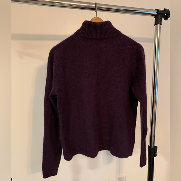 Lord & Taylor cashmere turtleneck sweater - Picture 2 of 3